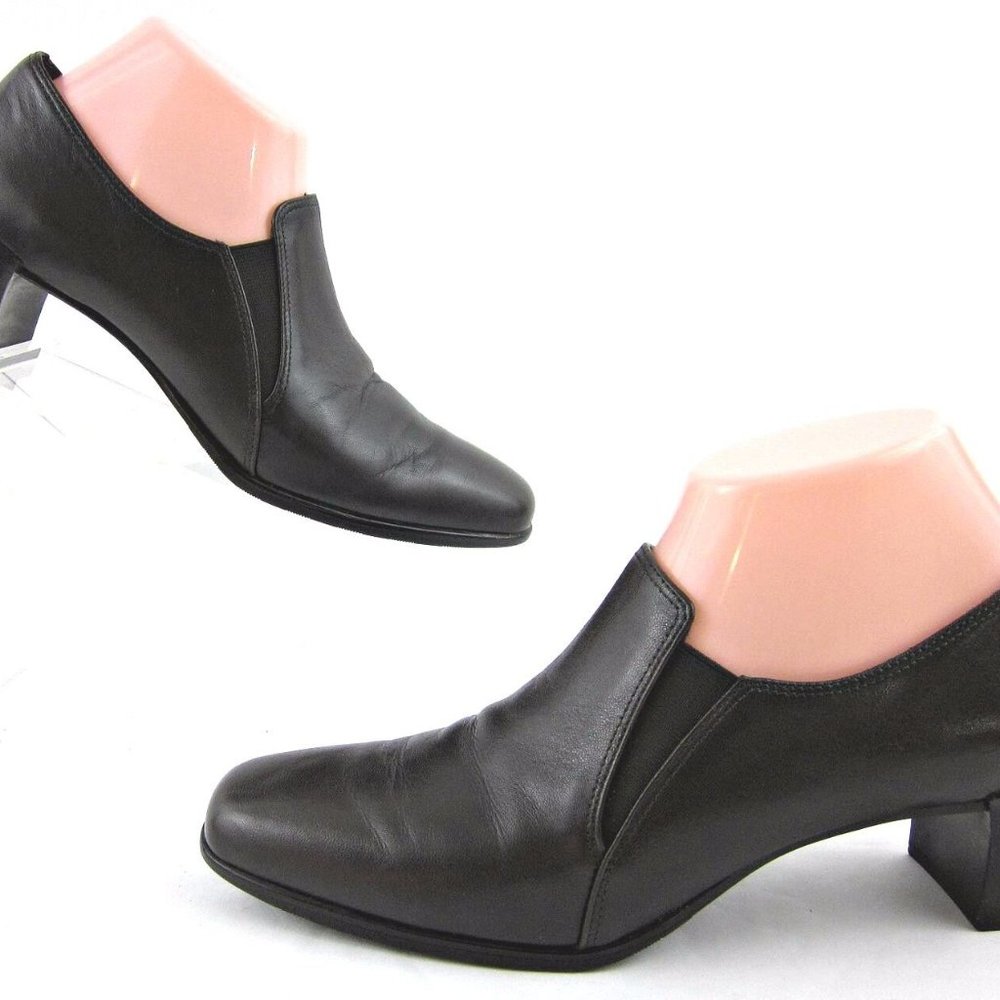 NEW $137 Brown LIZ Pumps MUNRO 7SS 7 AAAA Narrow